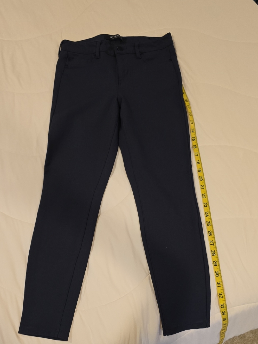NEVER WORN Liverpool Navy Skinny Pants